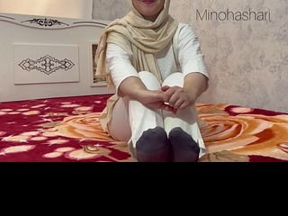 زن با حجاب همسایه اومده میگه سر صدای سکستون میاد بالا / neighbors hijab girl